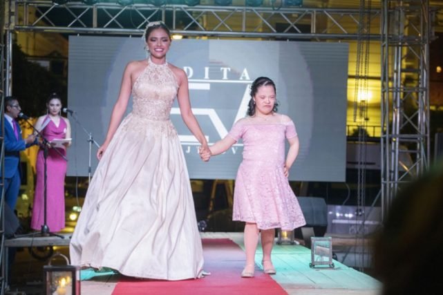 201e2c93-bb4c-4f87-bb02-a276dbc1821a