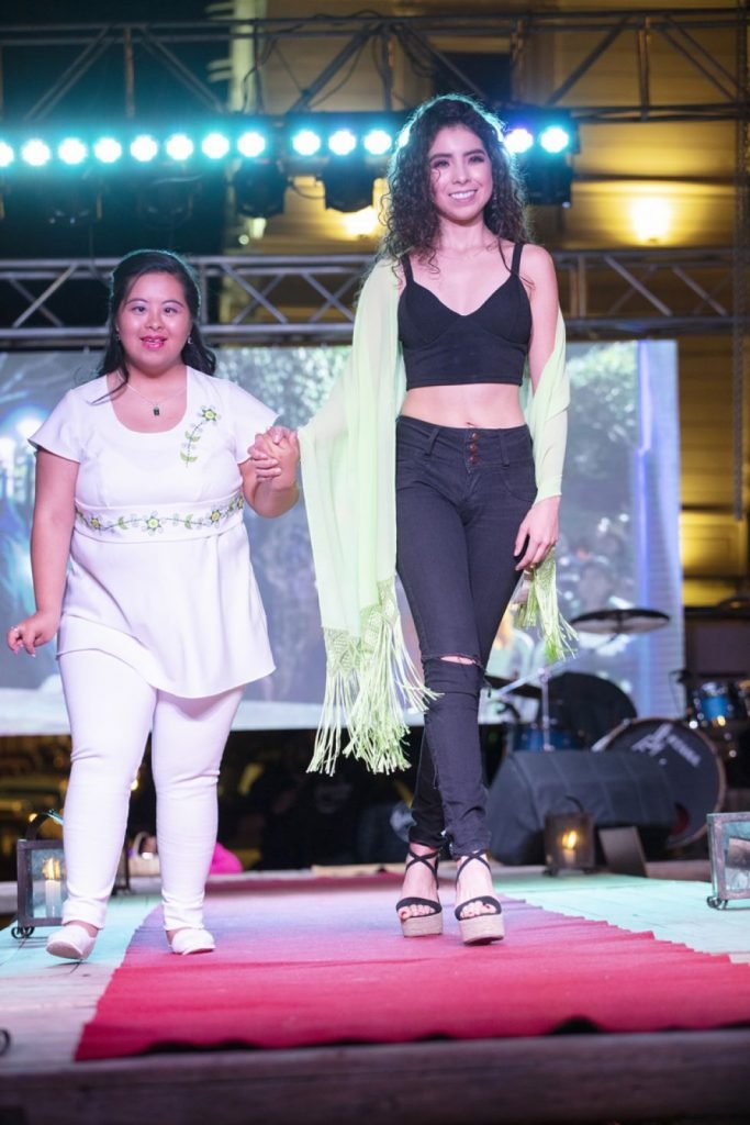 cf4f9f56-4c03-4e25-ab82-bf13849c7cc6